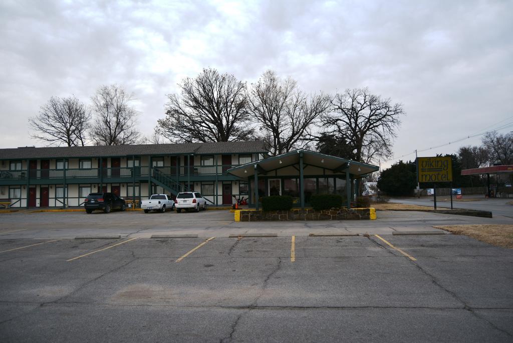 Viking Motel Lindsborg Екстер'єр фото
