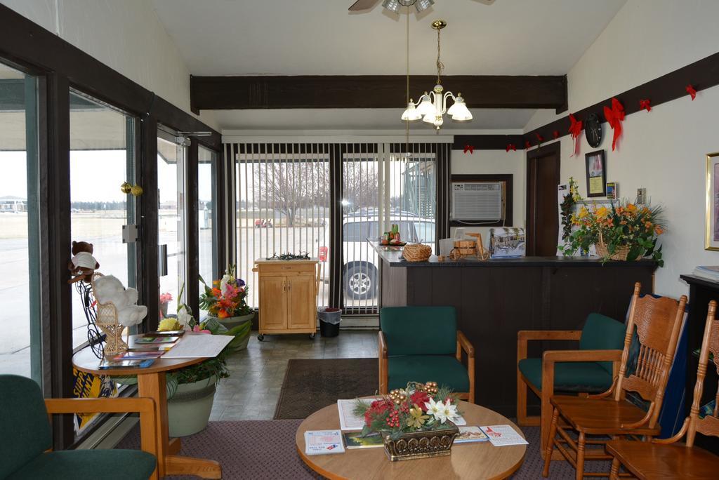 Viking Motel Lindsborg Екстер'єр фото
