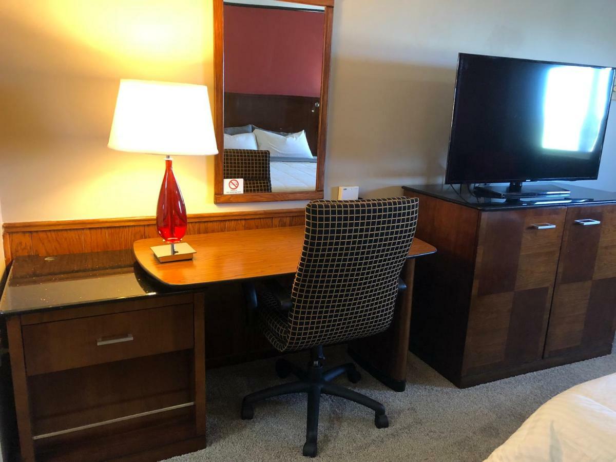 Viking Motel Lindsborg Екстер'єр фото